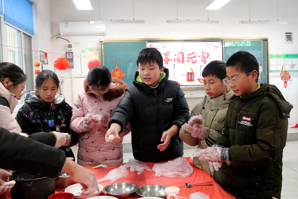 9911e621edb3434488df97b2bf569b22.jpg 9911e621edb3434488df97b2bf569b22.jpg