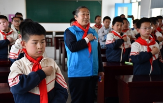行走的思政课：走近中国好人，汲取向善力量